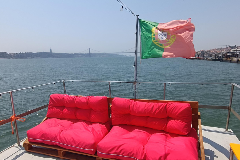 From Lisbon: Cascais Express Scenic Cruise Cascais Express Scenic 2 Hour Cruise from Lisbon