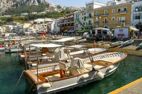 Depuis Naples : Capri et la Grotte bleue en bateau et Anacapri
