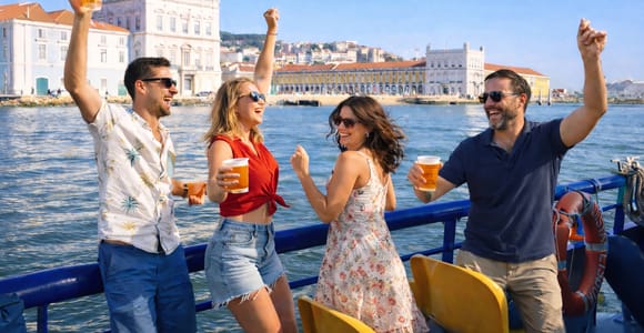 Lisbon: Sunset Cruise with Live DJ and Drinks