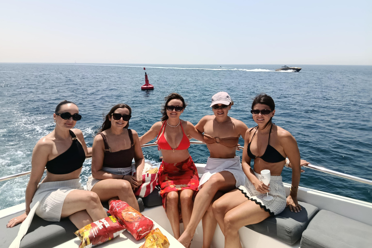 Private Luxury Yacht Tour Dubai BEST VALUE: 3 Hours + Complimentary e-Shisha