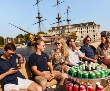 Amsterdam: Cozy Evening Canal Cruise With Open Bar Option