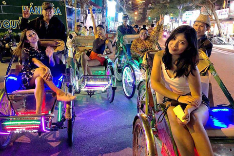 Excursion gastronomique en cyclo à Hue en soirée et musique folklorique sur la rivière des Parfums