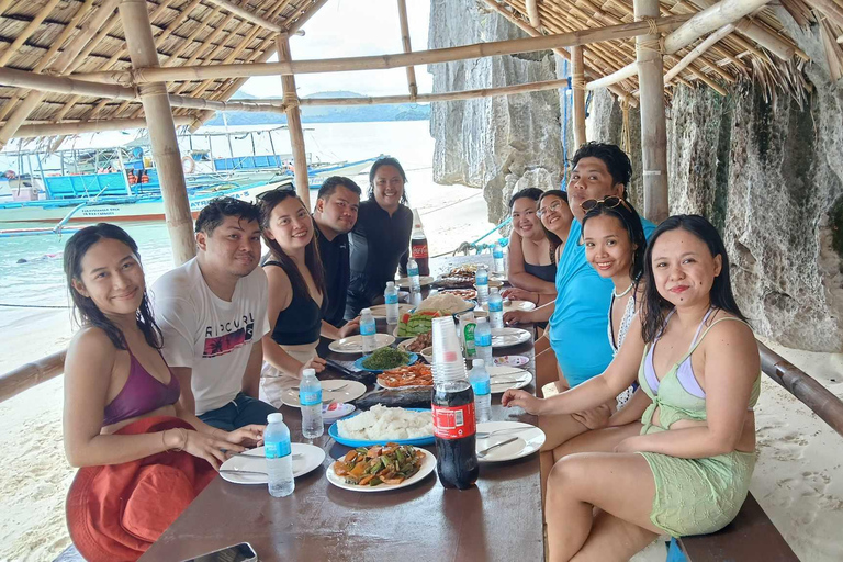 CORON EILAND TOUR A - met Kayangan Meer en Lunchbuffet