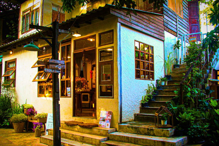 Chiang Mai Wat U Mong, Baan Kang Wat i jedzenie w wykonaniu Songtaew Trio