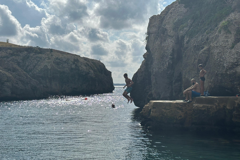 Cala en Blanes: Secret spots for the best dives with a local guide