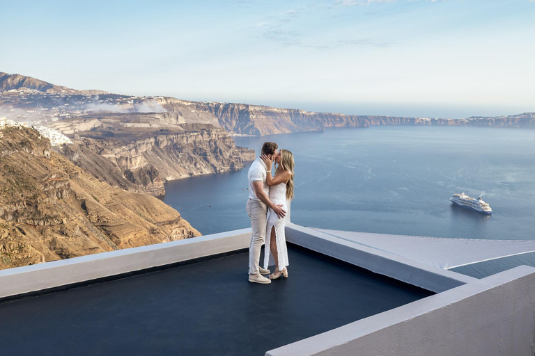 Santorini: Private Photoshoot with Dress Rental & Transfer