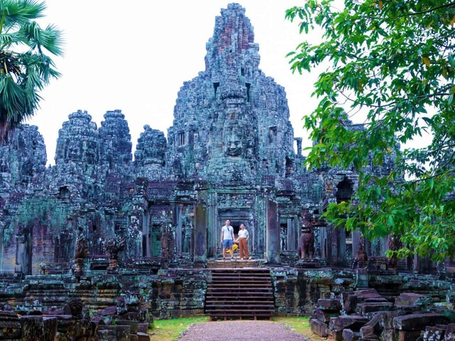 Private Siem Reap 2 Day Tour Angkor Wat and Floating Village