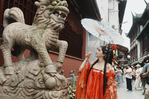 Shanghai: Yu Garden Hanfu Experience with Photoshoot Professional Makeup + Yuyuan Garden Tou