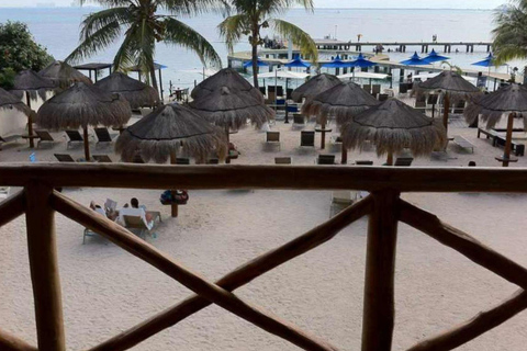 From Cancun: Isla Mujeres Ferry Trip with Buffet Lunch