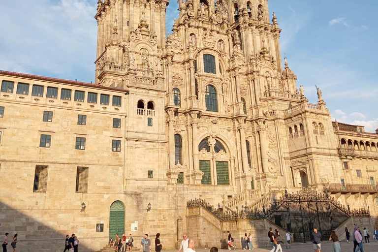 Santiago de Compostela: Self-Guided Walking Audio Tour