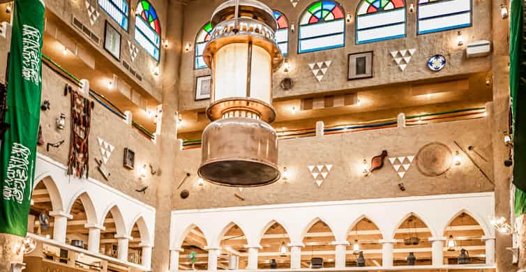 Saudi Arabia Tour from Bahrain including Traditional Meal