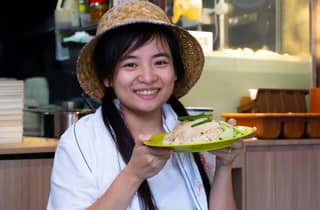 Singapur: Lerne, Hühnerreis zuzubereiten, mit einem einheimischen Streetfood-Verkäufer