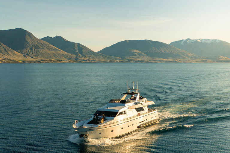 Lake Wakatipu Mulled Wine Cruise