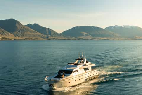 Queenstown: Lake Wakatipu Mulled Wine Cruise - Image 3