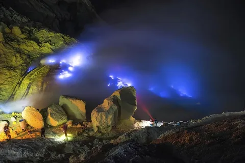 Nocna prywatna wycieczka z przewodnikiem: Bali do krateru góry Ijen