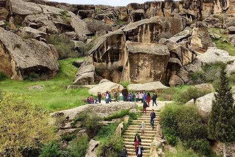 Baku: Gobustan, Mud Volcanoes, and Absheron Tour
