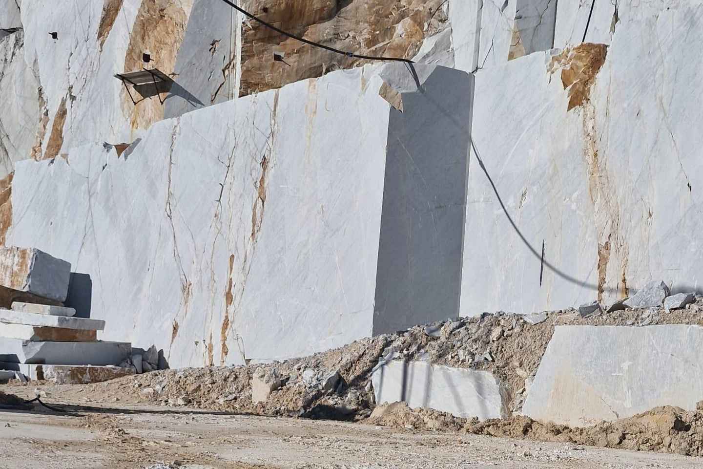Carrara marble quarries with lardo tasting: Off-road quarry tour