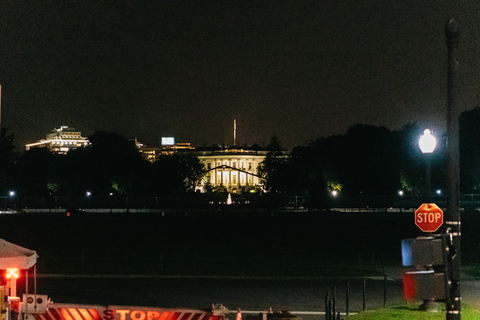 Washington DC: Monuments by Moonlight Nighttime Trolley TourTour with Departure from Union Station