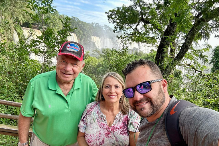 Tour privado de las Cataratas del Iguazú: Brasil y Argentina en 1 Día