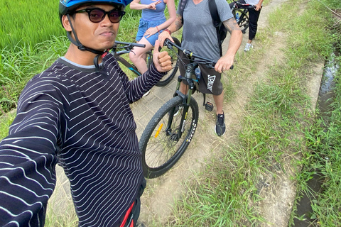 Ubud : PRIVATE Bike Tour inside Rice Field Ubud Countryside Sharing Group