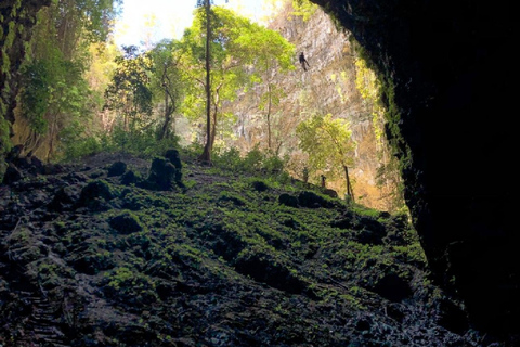 Yogyakarta: Visita à gruta de Jomblang e à gruta de Pindul com almoço