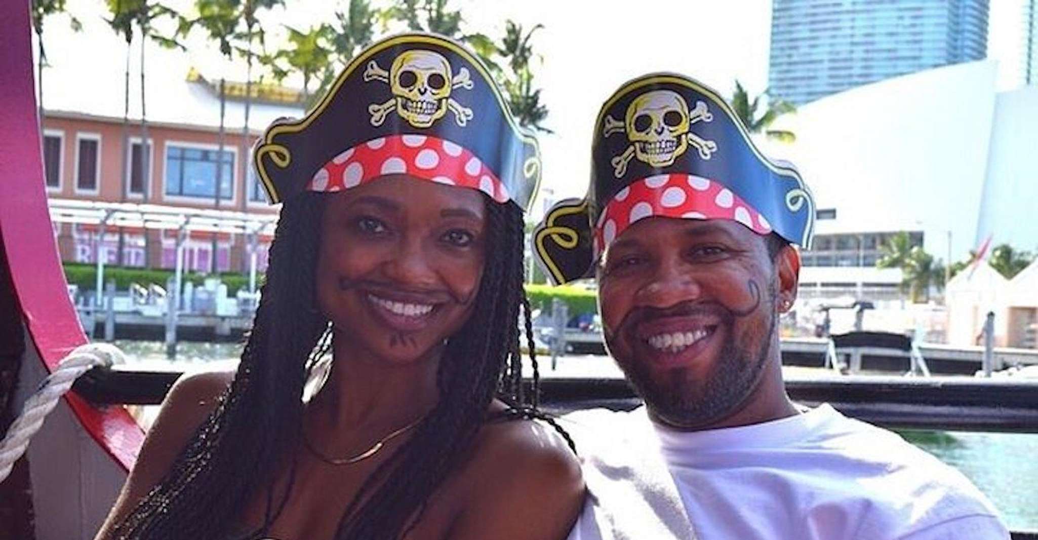 Miami Skyline & Celebrity Homes Pirate Boat Cruise photo 8