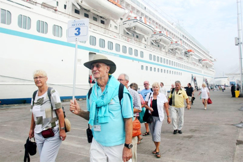 Port de Semarang : excursion de 6 heures à Borobudur (retour garanti au port)