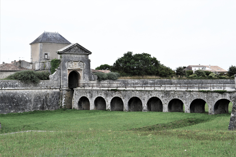 Saint-Martin-de-Ré: Guided Walking Tour of the "Walled City" Guided visit in English