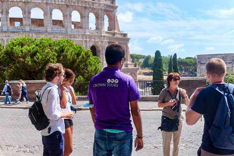 Roma: Tour del Colosseo, del Foro Romano e del Palatino con ingresso prioritarioTour per piccoli gruppi in spagnolo