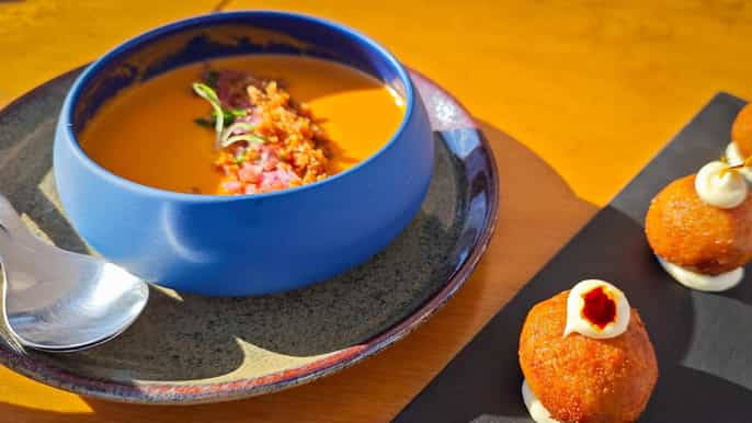 Faro food tour (with drinks) & city highlights - 10 tastings