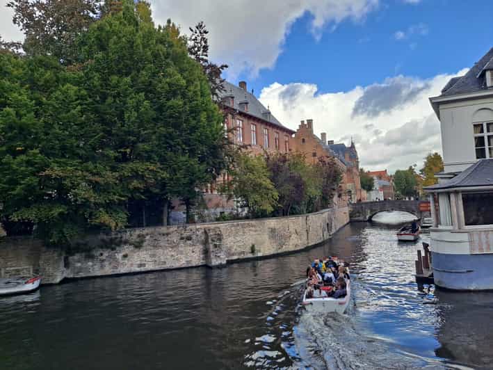 Day trip to Bruges (Belgium) from Paris with canal cruise
