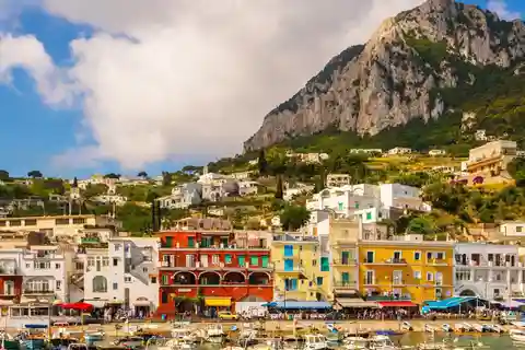In Search of the Past: From Napoli to Capri