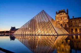 Paris: Reservierter Zugang zum Louvre und Bootsfahrt
