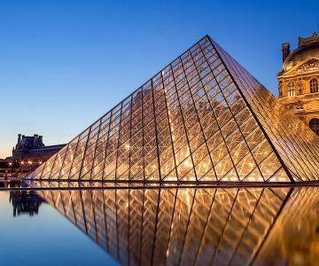 パリ：ルーブル美術館の予約入場とボート クルーズ