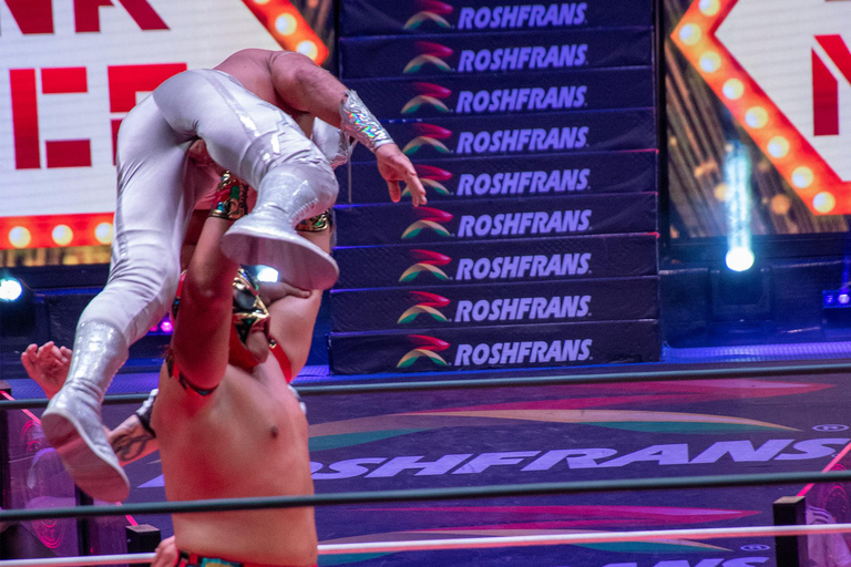 Mexico City: Local Walking Tour with Mezcal & Wrestling Show Lucha Libre Tour with Entry to Arena Coliseo