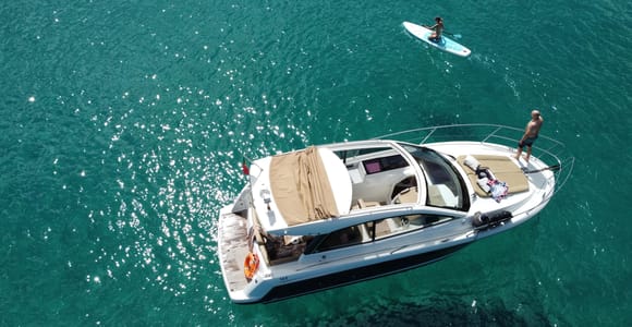 Funchal: Private Yacht Tour: Cabo Girão & Crystal Waters
