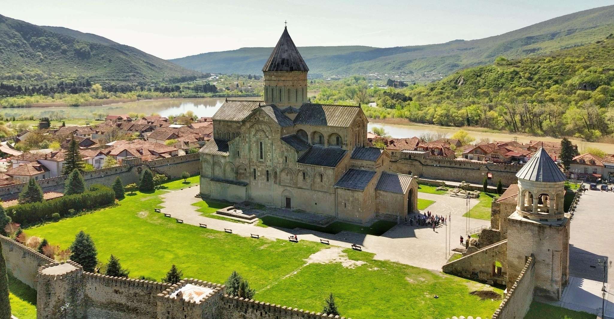 Suitetrails - A shared transfer from Kutaisi to Tbilisi