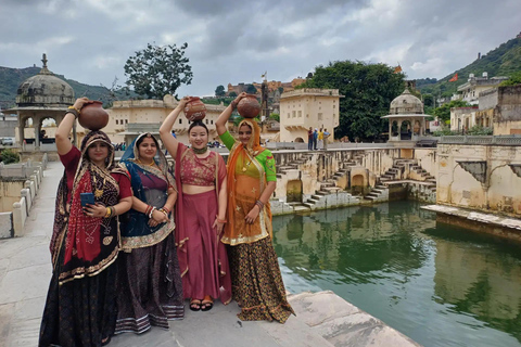 8 Day Golden Triangle with Varanasi & Tiger Safari By Flight Tour with 4-Star Hotel Accommodation