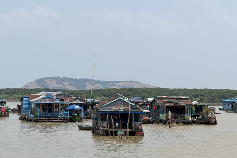 Siem Reap: Tonle Sap Lake & Floating Village Tour Tour in a Tuk Tuk