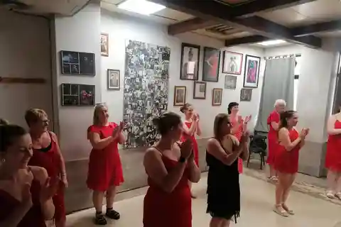 Málaga: Latin Dance och Salsa Class Experience