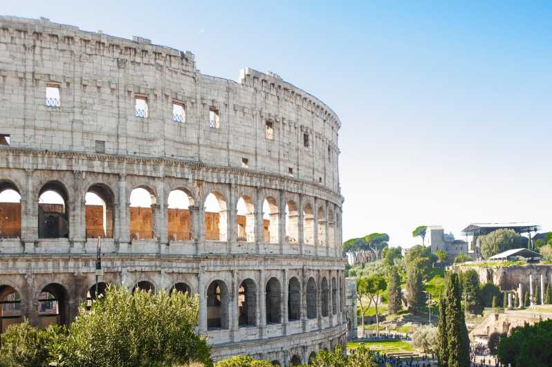 Rome: Colosseum and Roman Forum Ticket with Audio Guide App