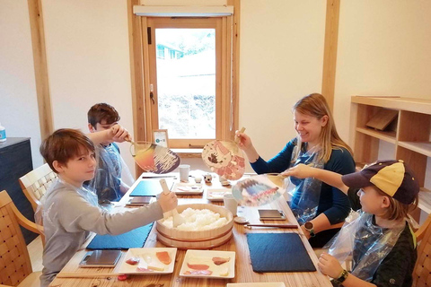 Kyoto: Sushi Making Workshop Experience