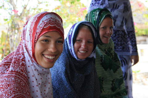 Zanzíbar: arte con henna y experiencia de estilo kangaZanzíbar: arte de henna y experiencia de estilo kanga