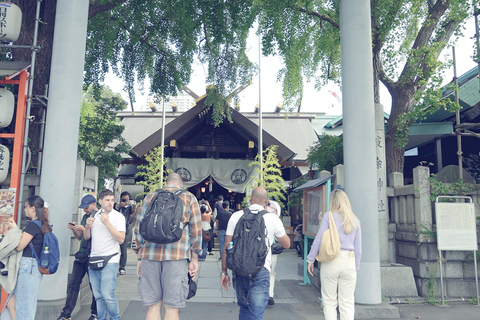 Tsukiji Cultural Gourmet Tour: Food Hunting with a Local