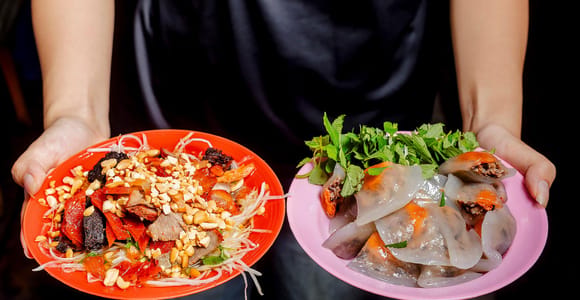 Hanoi Dusk Food Tour with 15+ Tastings