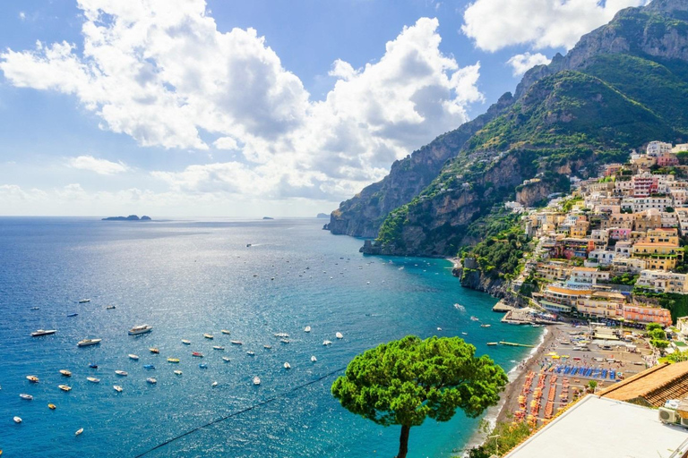 Excursion en bateau privé d'une journée sur la côte amalfitaine au départ d'Amalfi