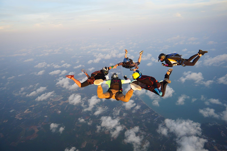 Pattaya: Dropzone Tandem Skydive-upplevelse med havsutsiktVIP-paket