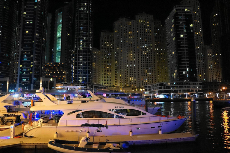 Dubai: Evening Luxury Yacht Tour with Hotel Pickup Dubai: Marina 2-Hours Luxury Yacht Tour with Hotel Pickup