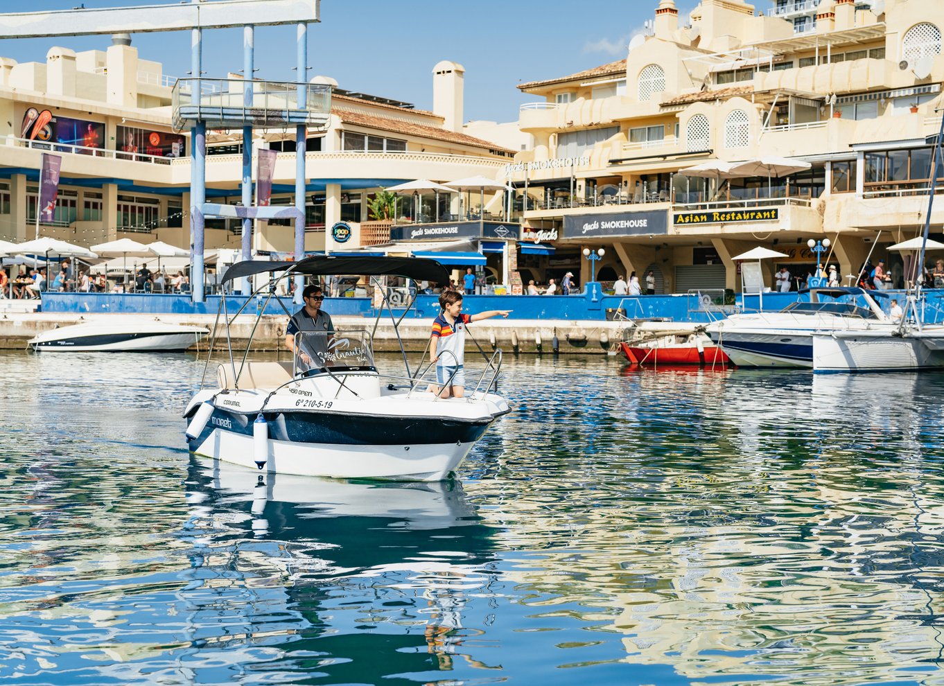 Malaga: Bådudlejning uden tilladelse til delfinsafari