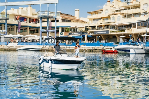 Malaga: Kapitän Ihr eigenes Boot ohne Lizenz